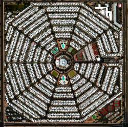 Modest Mouse : Strangers to Ourselves